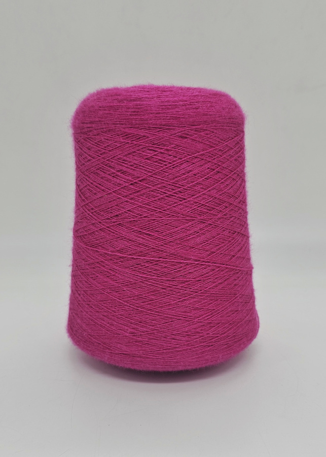 Пряжа Crysstal, Biella Yarn, меринос, кашемир, шелк, цвет фуксия, 70% меринос, 20% шелк, 10% кашемир, цвет фуксия, Biella Yarn — фото пряжи Cozy Wool
